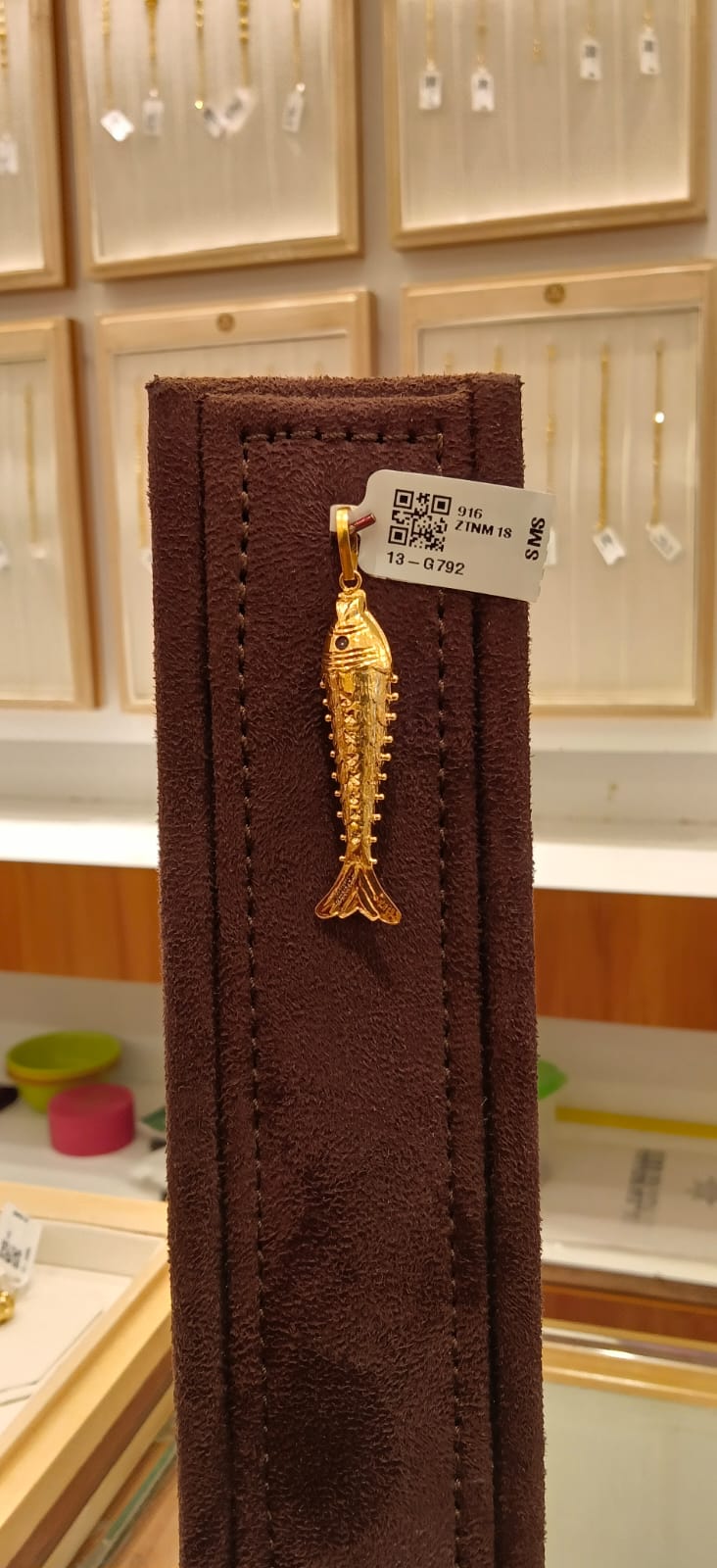 Single Hook Dollar